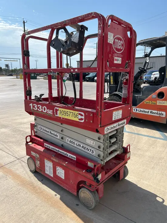 2019 MEC 1330SE Scissor Lift