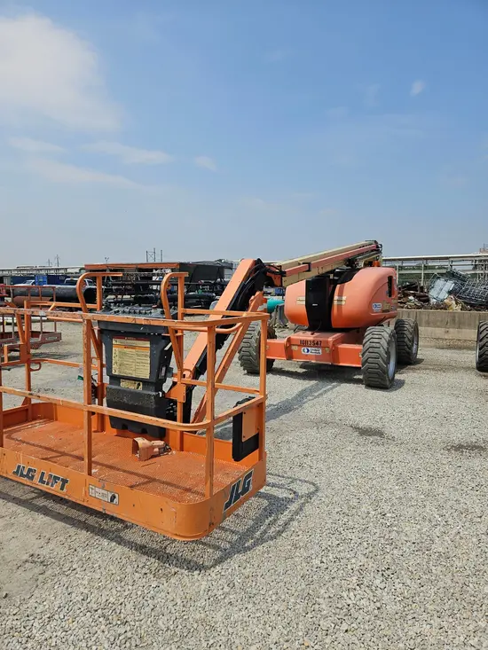 2013 JLG 600AJ Articulating Boom Lift