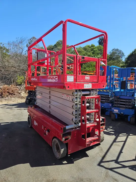 2018 MEC 4046SE Scissor Lift