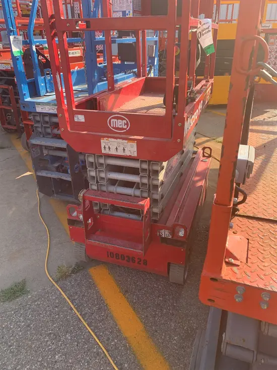 2018 MEC MICRO 19 Scissor Lift