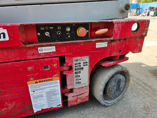 2018 MEC 1930SE Scissor Lift
