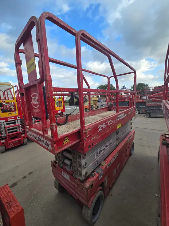 2017 MEC 2632SE Scissor Lift