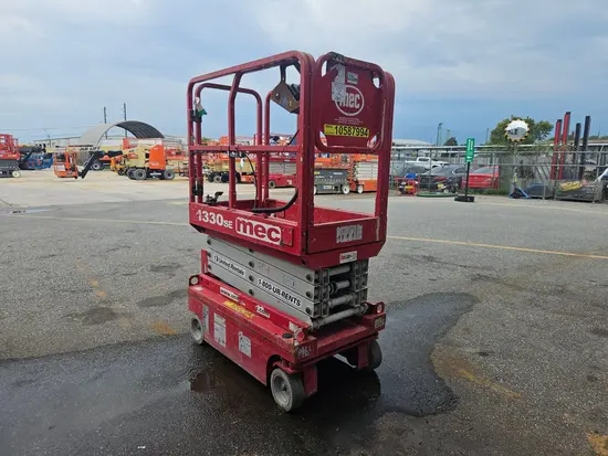 2017 MEC 1330SE Scissor Lift