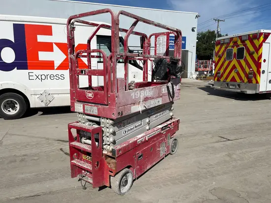2017 MEC 1930SE Scissor Lift