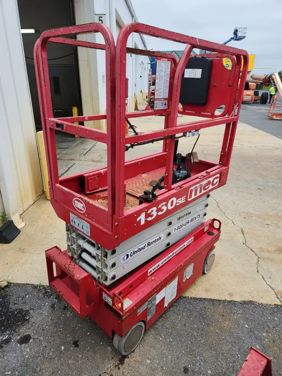 2018 MEC 1330SE Scissor Lift