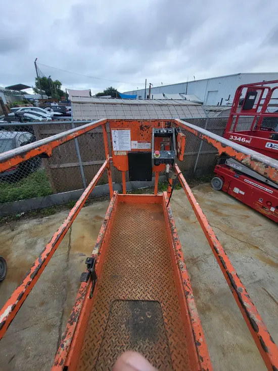 2018 JLG 1932R Scissor Lift