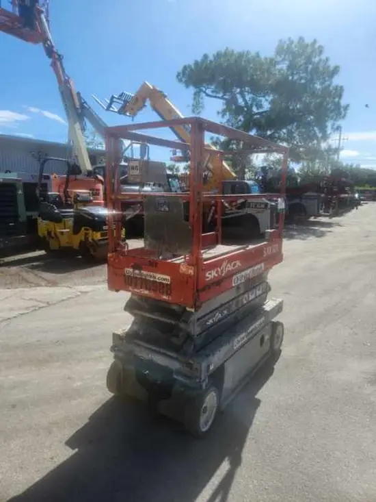 2018 Skyjack SJIII3219 Scissor Lift