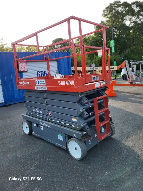 2018 Skyjack SJIII4740 Scissor Lift