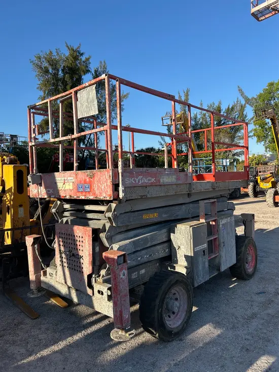 2016 Skyjack SJ8841RT Rough Terrain Scissor Lift