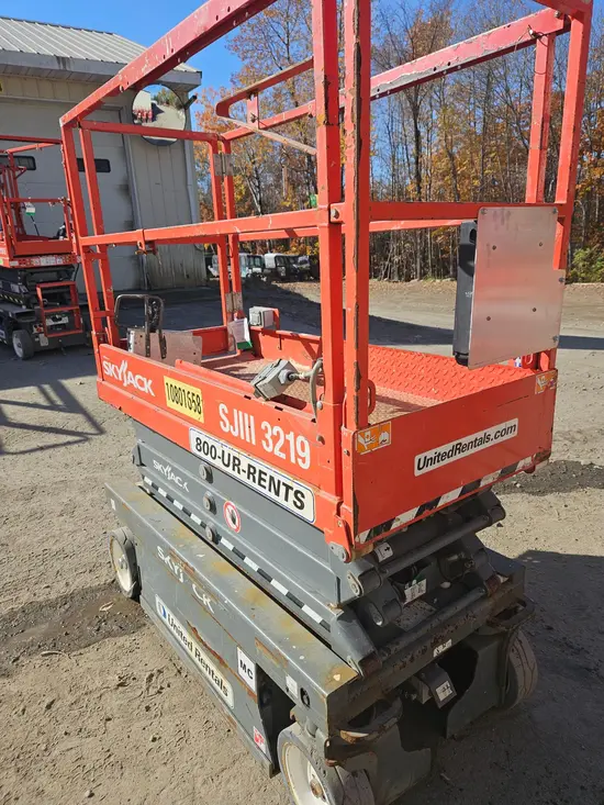 2018 Skyjack SJIII3219 Scissor Lift