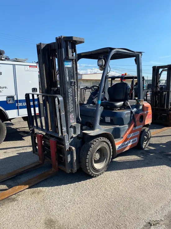 2019 Toyota 8FDU25 Warehouse Forklift