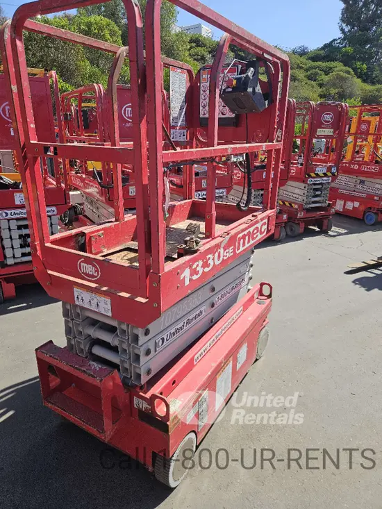 2018 MEC 1330SE Scissor Lift