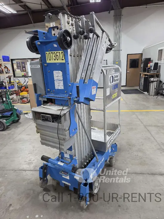 2018 Genie AWP-30SDC Pusharound Lift