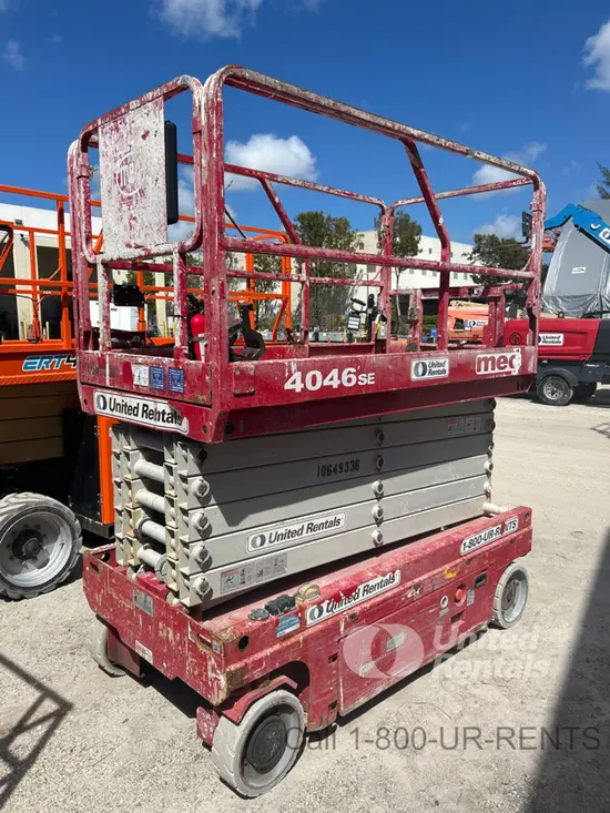 2017 MEC 4046SE Scissor Lift