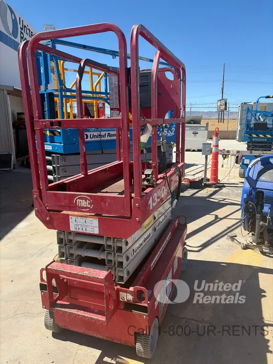 2018 MEC 1330SE Scissor Lift