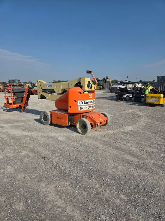 2018 JLG E400AJPN Articulating Boom Lift