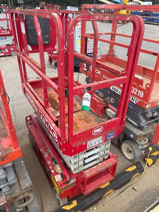 2017 MEC 1330SE Scissor Lift
