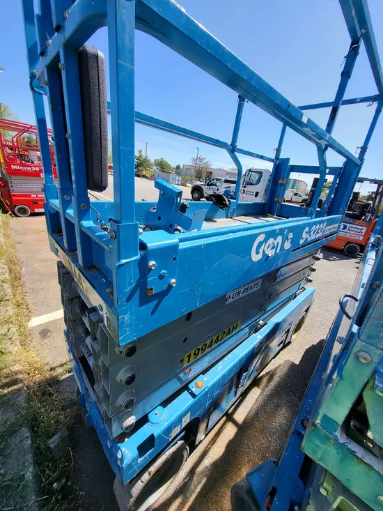 2017 Genie GS-3232 Scissor Lift