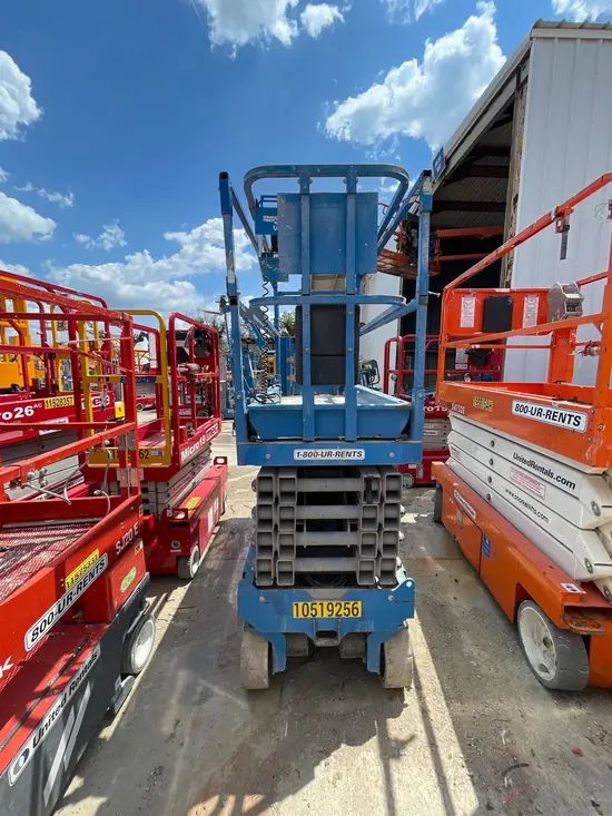2016 Genie GS-3232 Scissor Lift