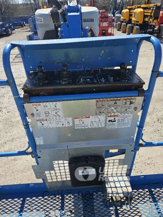 2016 Genie Z-60/37FE Articulating Boom Lift