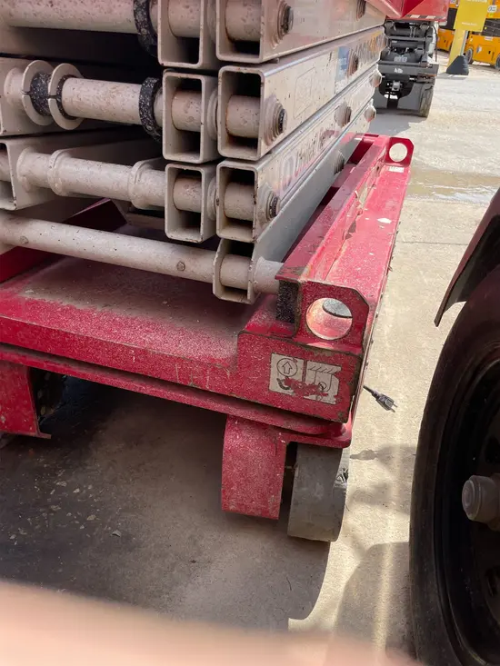 2017 MEC 1330SE Scissor Lift