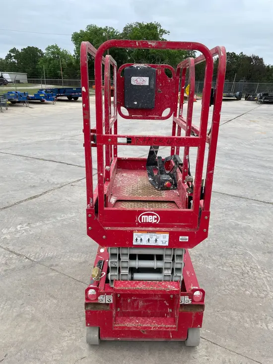 2018 MEC 1330SE Scissor Lift