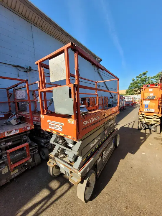2016 Skyjack SJIII3226 Scissor Lift