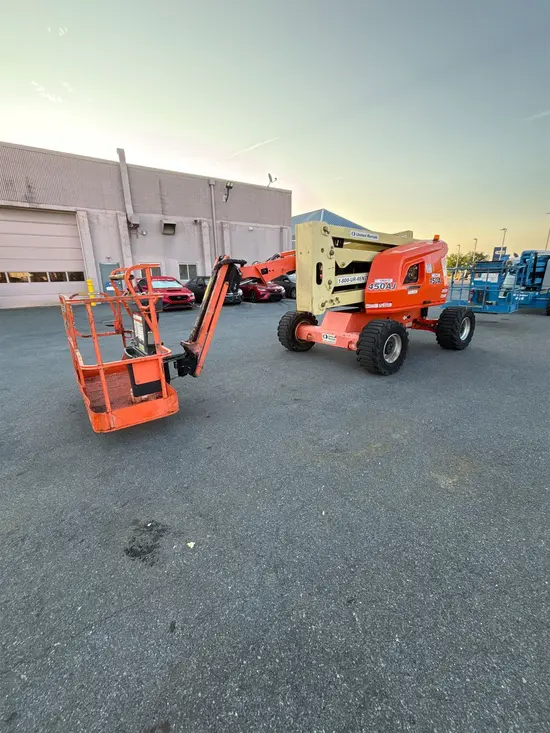 2015 JLG 450AJ Articulating Boom Lift