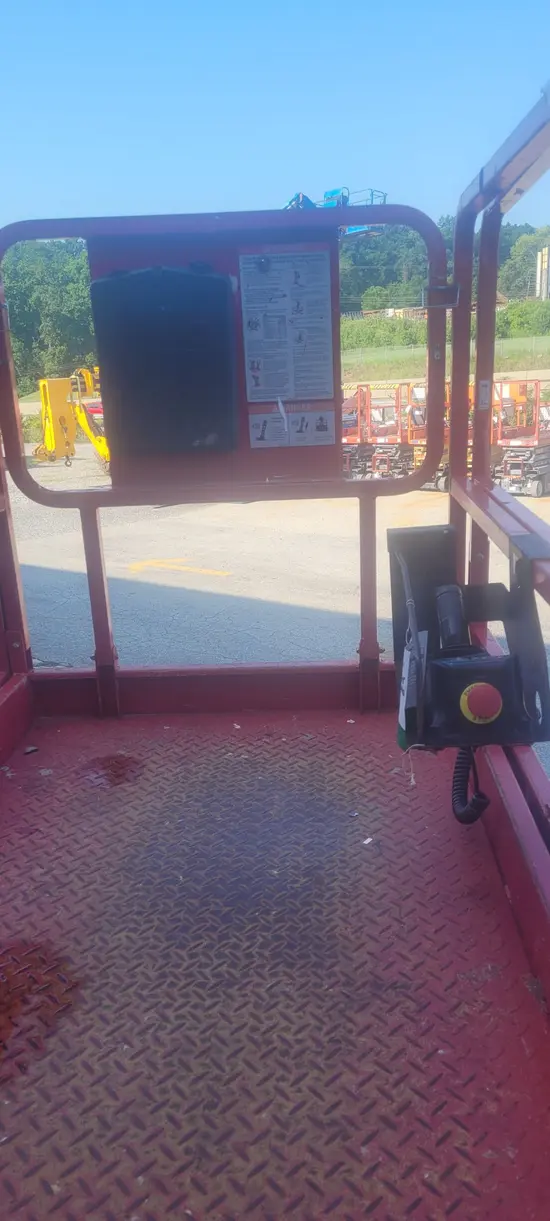 2017 MEC 4046SE Scissor Lift