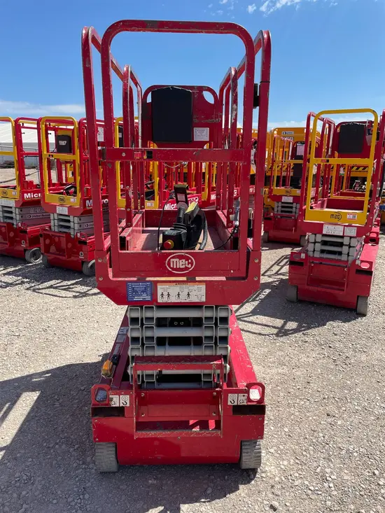 2018 MEC MICRO 19 Scissor Lift