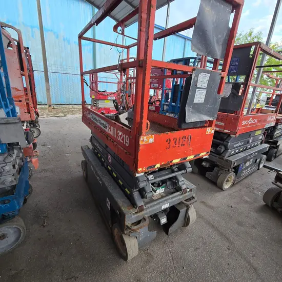 2016 Skyjack SJIII3219 Scissor Lift