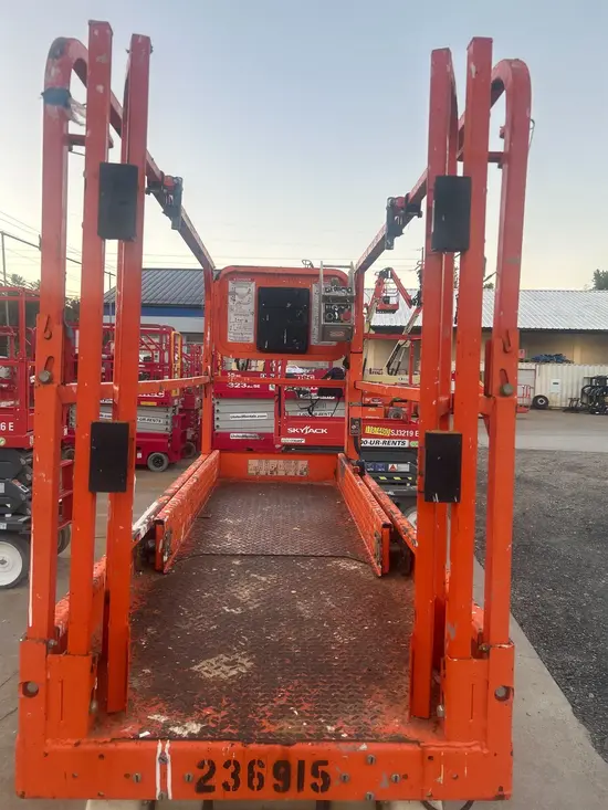 2019 Snorkel S3226E Scissor Lift