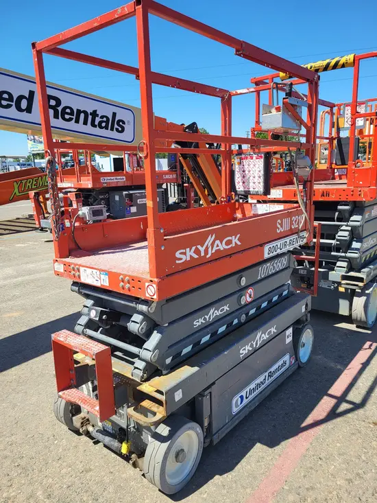 2018 Skyjack SJIII3219 Scissor Lift