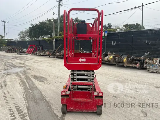 2017 MEC MICRO 19 Scissor Lift