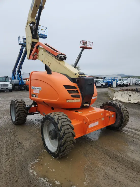 2017 JLG 600AJ Articulating Boom Lift