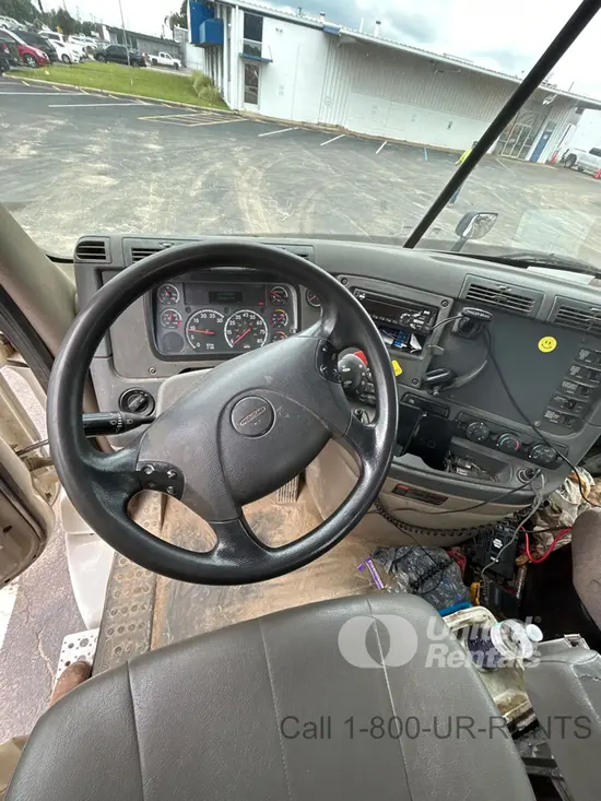 2020 Freightliner CA113DCD6X4