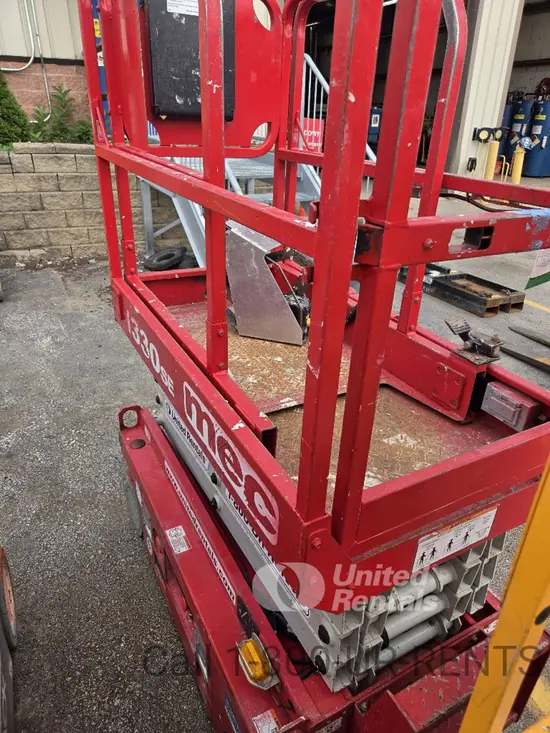 2018 MEC 1330SE Scissor Lift