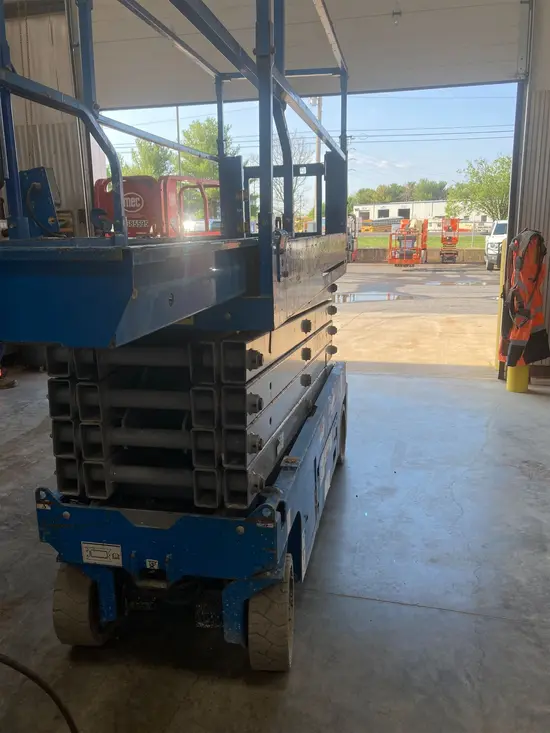 2017 Genie GS-3232 Scissor Lift