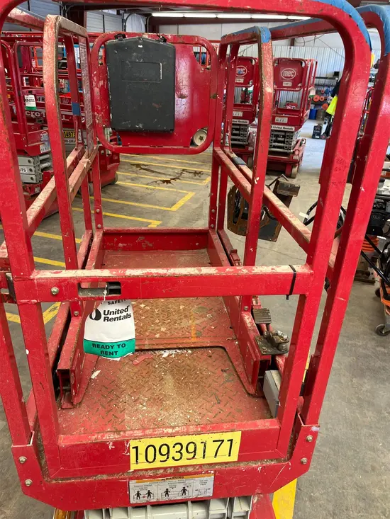 2019 MEC 1330SE Scissor Lift
