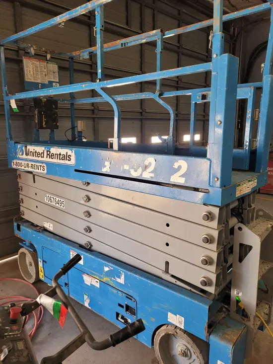 2017 Genie GS-3232 Scissor Lift