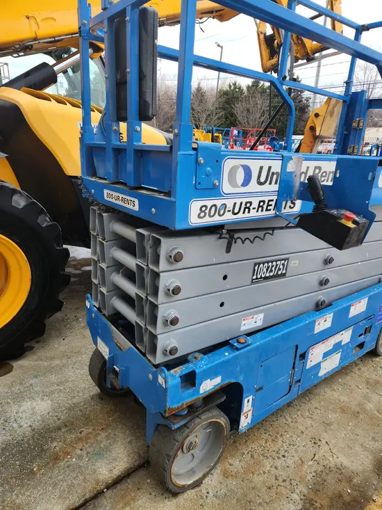 2018 Genie GS-3232 Scissor Lift