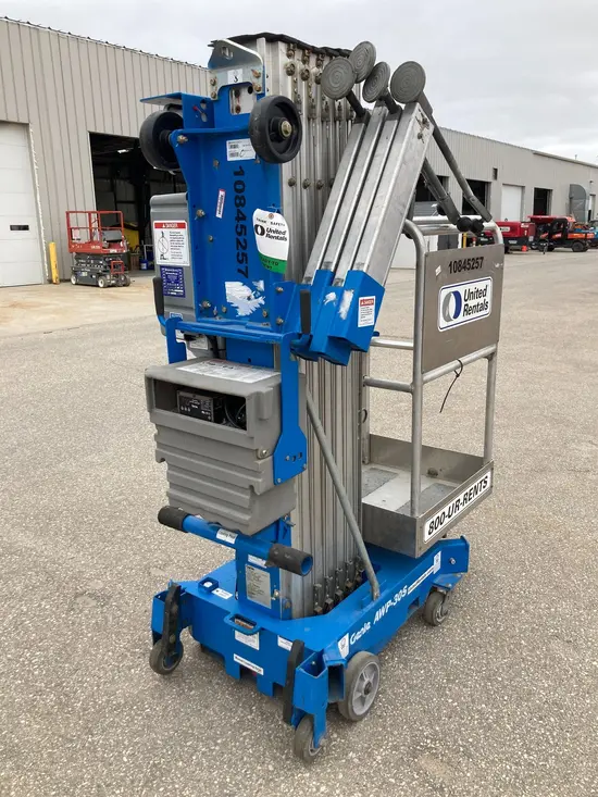 2018 Genie AWP-30SDC Pusharound Lift