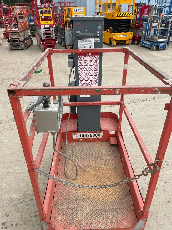 2017 Skyjack SJ16 Self-Propelled One-Person Lift