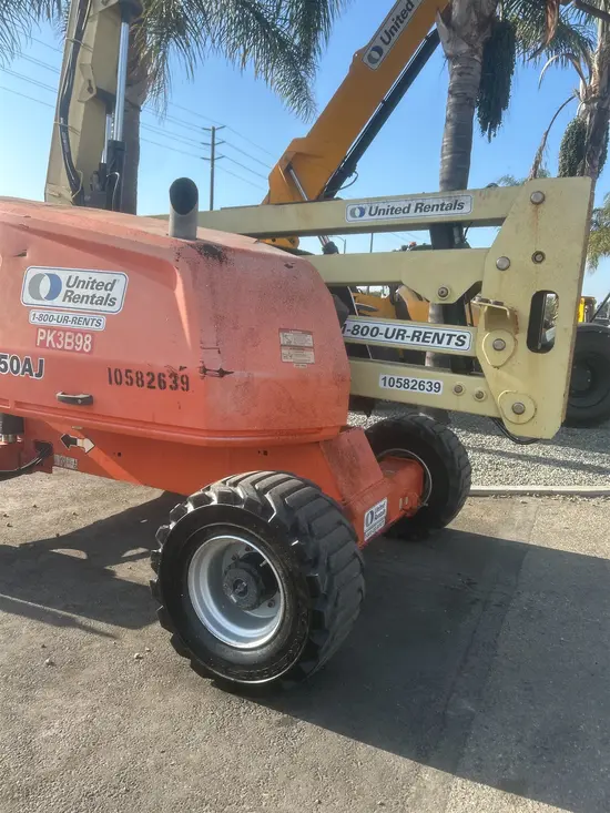 2017 JLG 450AJ Articulating Boom Lift