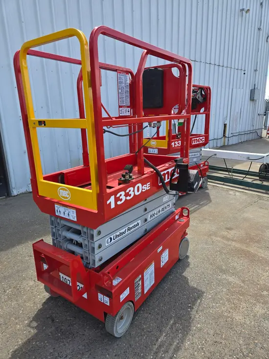 2019 MEC 1330SE Scissor Lift