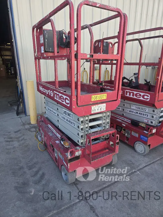 2018 MEC MICRO 19 Scissor Lift