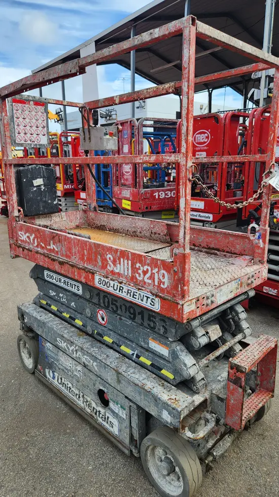 2016 Skyjack SJIII3219 Scissor Lift
