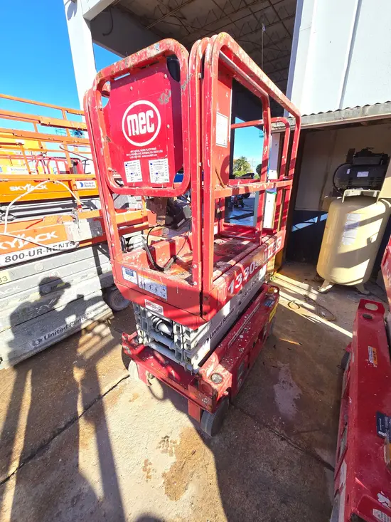 2017 MEC 1330SE Scissor Lift