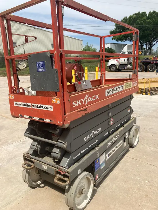 2018 Skyjack SJIII3226 Scissor Lift