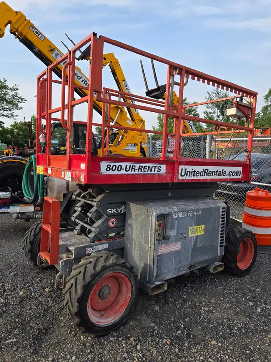 2017 Skyjack SJ6832RT Rough Terrain Scissor Lift
